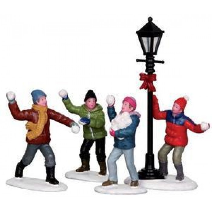 Snowball Fight! Set of 4 Figurines # 32133