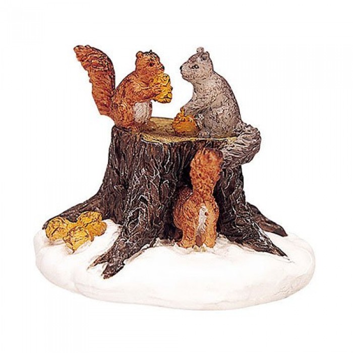 Figurines Écureuils sur un tronc d'arbre # 32693