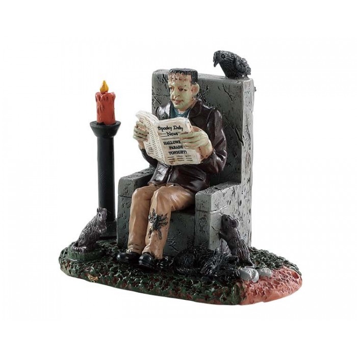 Monster Reading Spooky News Figurines # 82570